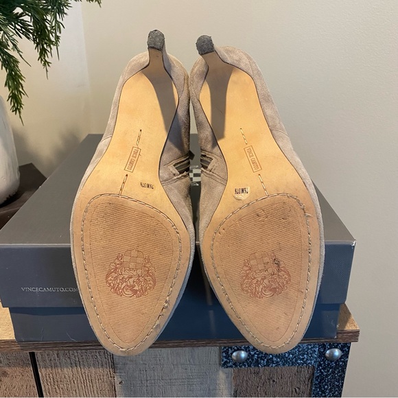 Vince Camuto Colins Bootie - Picture 6 of 7